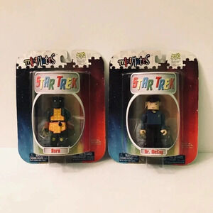 2002 Star Trek Minimates Gorn and Dr McCoy 3 Inch Tall  Figures